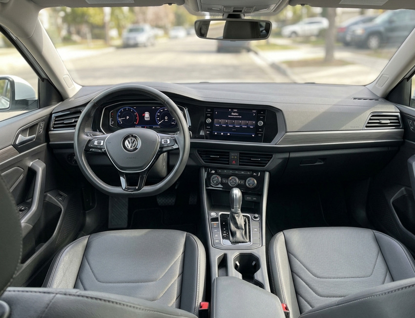 Аренда Volkswagen Jetta